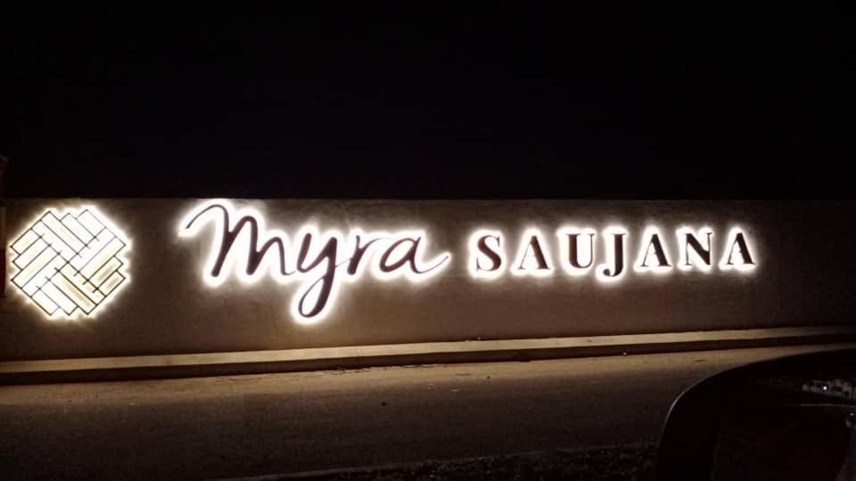 Faridz Homestay At Myra Saujana Kampong Simpang Empat Eksteriør bilde