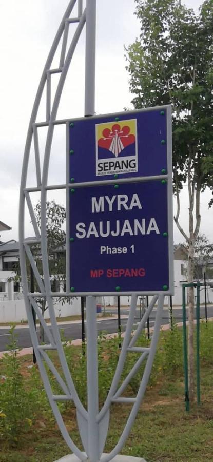 Faridz Homestay At Myra Saujana Kampong Simpang Empat Eksteriør bilde
