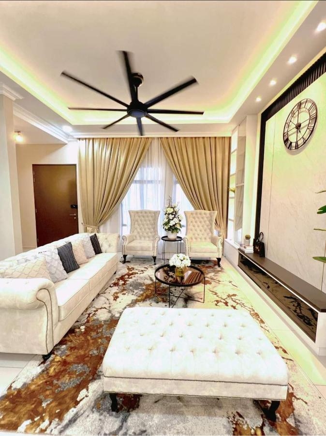 Faridz Homestay At Myra Saujana Kampong Simpang Empat Eksteriør bilde