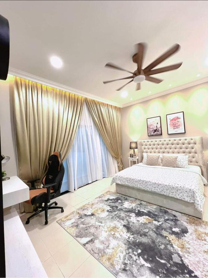 Faridz Homestay At Myra Saujana Kampong Simpang Empat Eksteriør bilde