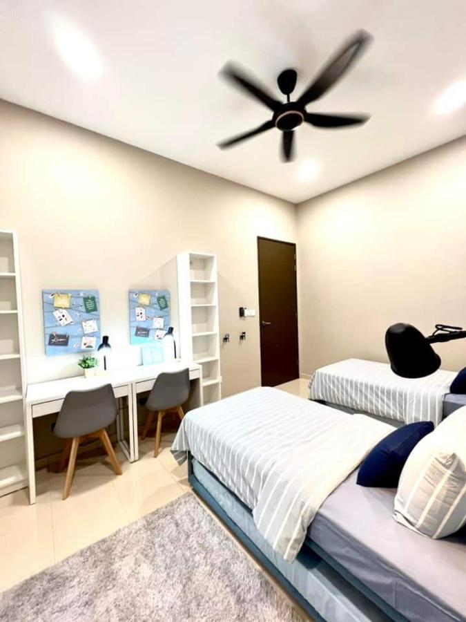 Faridz Homestay At Myra Saujana Kampong Simpang Empat Eksteriør bilde