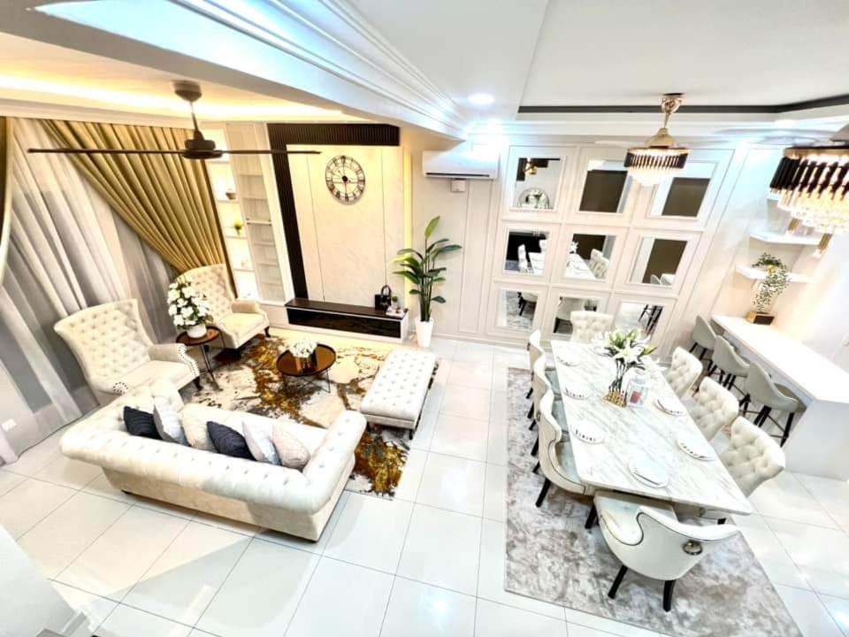 Faridz Homestay At Myra Saujana Kampong Simpang Empat Eksteriør bilde